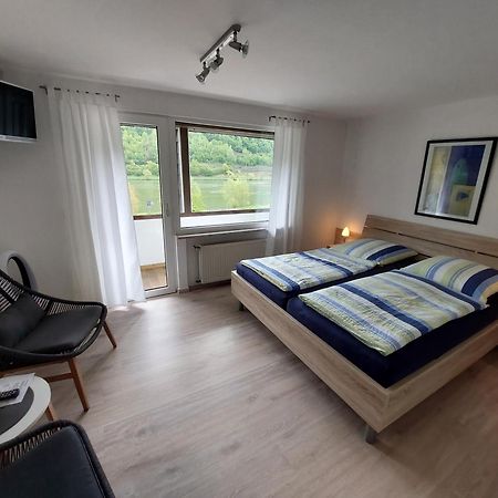 Pension Mosella, Gästezimmer Sankt Aldegund Esterno foto
