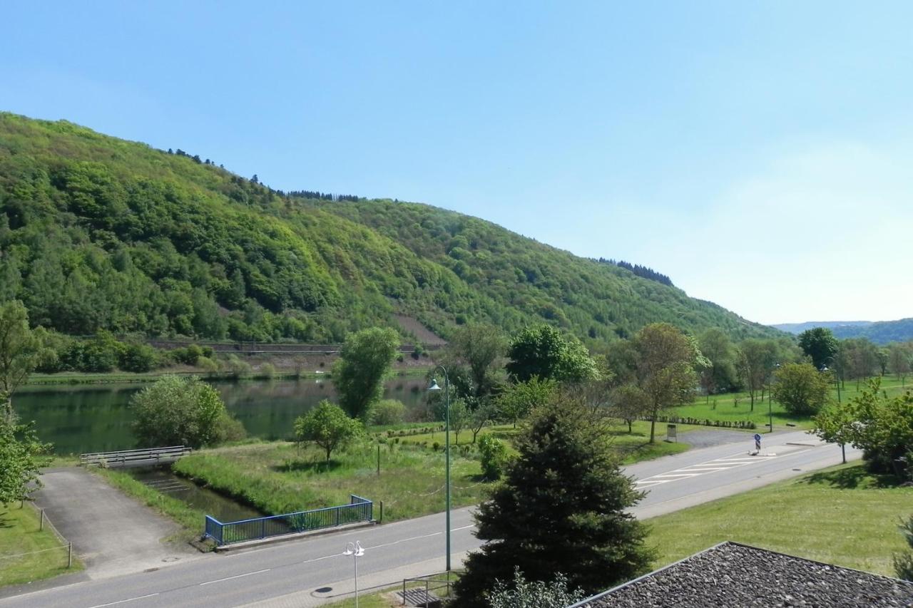 Pension Mosella, Gästezimmer Sankt Aldegund Esterno foto